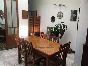 https://web5.gallito.com.uy/estupenda-casa-4-dorm-luminosa-familia-o-empresa-inmuebles-19661527