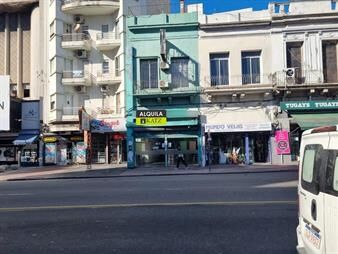 https://www.gallito.com.uy/18-de-julio-entre-roxlo-y-minas-5-5-mts-de-frente-275-m-inmuebles-26315587
