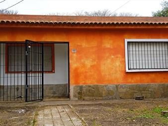 https://www.gallito.com.uy/dos-casas-en-venta-a-una-cuadra-de-av-garzon-inmuebles-26246365