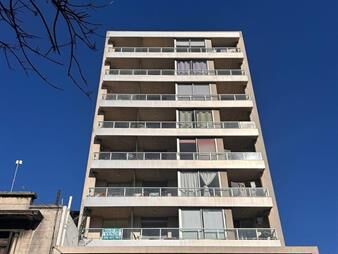 https://web5.gallito.com.uy/fernandez-crespo-proximo-a-18-ideal-renta-piso-alto-gara-inmuebles-25855016
