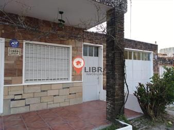 https://web5.gallito.com.uy/excelente-casa-de-3-dormitorios-2-baã±os-garaje-para-2-auto-inmuebles-25643941