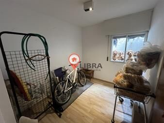 https://web5.gallito.com.uy/venta-apartamento-2-dormitorios-patio-interno-ciudad-vieja-inmuebles-26340854