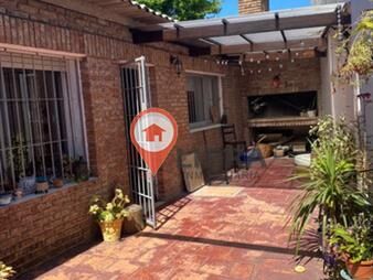 https://web5.gallito.com.uy/encantadora-casa-en-venta-en-villa-espaã±ola-2-dormitorios-inmuebles-24816179
