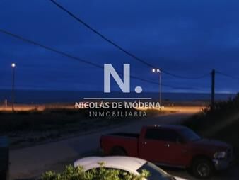 https://www.gallito.com.uy/lindisima-casa-en-alquiler-en-el-chorro-a-metros-de-la-pla-inmuebles-26346254