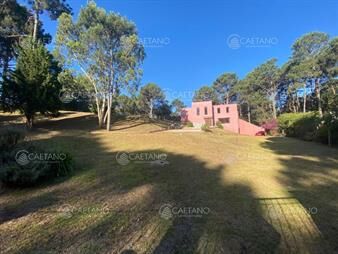 https://web5.gallito.com.uy/casa-4-dormitorios-en-alquiler-temporal-con-excelente-vista-inmuebles-19284313