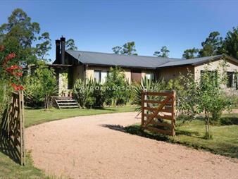 https://web5.gallito.com.uy/casa-de-3-dormitorios-en-venta-en-la-barra-punta-del-este-inmuebles-25234011
