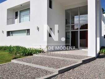 https://web5.gallito.com.uy/venta-de-casa-minimalista-en-parque-del-golf-punta-del-est-inmuebles-26357506