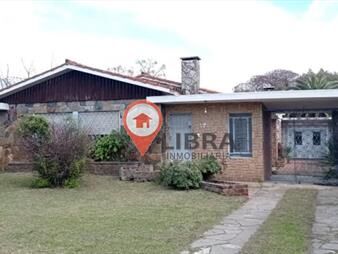 https://www.gallito.com.uy/venta-casa-2-dormitorios-cochera-extenso-terreno-en-lagomar-inmuebles-26341060