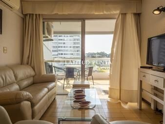 https://web5.gallito.com.uy/apartamento-3-dormitorios-roosevelt-punta-del-este-inmuebles-25793584