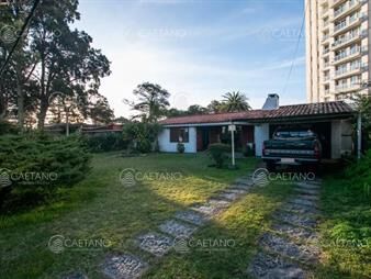 https://web5.gallito.com.uy/venta-casa-4-dormitorios-punta-del-este-inmuebles-25242459