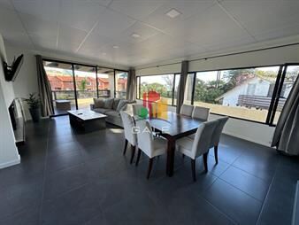 https://www.gallito.com.uy/tres-dormitorios-piscina-parrillero-una-cuadra-del-mar-inmuebles-26181228