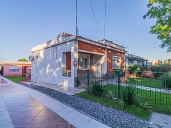 https://web5.gallito.com.uy/venta-2-casas-en-sayago-inmuebles-26391847
