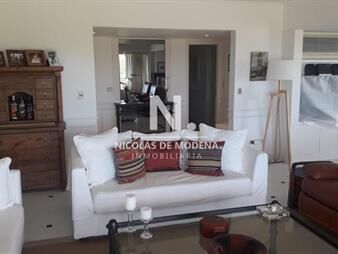 https://www.gallito.com.uy/departamento-de-4-dormitorios-dependencia-en-venta-frente-inmuebles-24631024