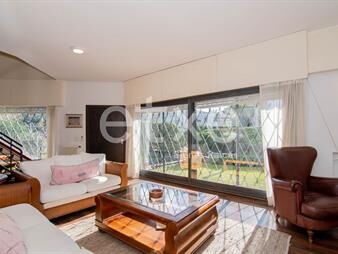 https://web5.gallito.com.uy/venta-de-casa-con-renta-en-punta-gorda-inmuebles-25727042
