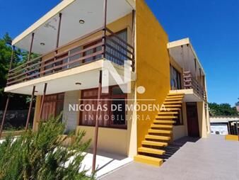 https://www.gallito.com.uy/casa-de-dos-plantas-a-metros-de-playa-mansa-en-venta-inmuebles-26401936
