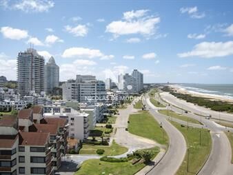 https://web5.gallito.com.uy/espectacular-apartamento-con-vistas-de-primera-linea-recicl-inmuebles-25041430