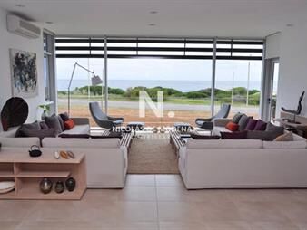 https://web5.gallito.com.uy/departamento-de-3-suites-dependencia-en-venta-frente-al-inmuebles-25776785
