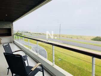 https://web5.gallito.com.uy/venta-departamento-en-playa-mansa-primera-linea-frente-al-m-inmuebles-25036990
