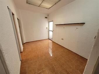https://web5.gallito.com.uy/se-vende-con-renta-pb-sin-gscs-prox-bv-artigas-esq-ramo-inmuebles-26421917