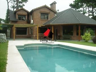 https://web5.gallito.com.uy/casa-en-mansa-4-dormitorios-inmuebles-26427166