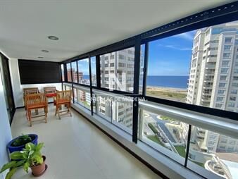 https://web5.gallito.com.uy/venta-de-apartamento-reciclado-de-3-dormitorios-mas-depend-inmuebles-24988042