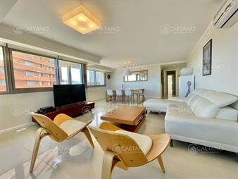 https://web5.gallito.com.uy/alquiler-de-temporada-frente-al-mar-de-tres-habitaciones-y-inmuebles-20741502