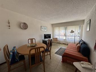 https://web5.gallito.com.uy/apto-de-1-dormitorio-muy-bien-ubicado-en-peninsula-con-serv-inmuebles-26193412