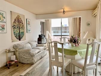https://web5.gallito.com.uy/apartamento-de-tres-dormitorios-en-venta-peninsula-a-met-inmuebles-25036572