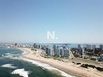 https://web5.gallito.com.uy/venta-apartamento-3-dormitorios-en-playa-brava-punta-del-e-inmuebles-24988083