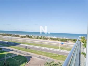 https://web5.gallito.com.uy/penthouse-en-playa-brava-punta-del-este-en-primera-linea-inmuebles-24988082