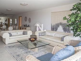 https://web5.gallito.com.uy/divino-departamento-en-torre-de-categoria-inmuebles-25035242