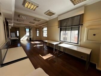 https://www.gallito.com.uy/sarandi-esq-treinta-y-tres-70-m2-luz-incluida-baño-kitc-inmuebles-26517046