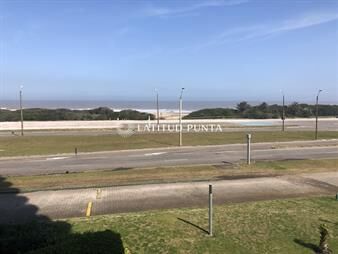 https://web5.gallito.com.uy/apartamento-frente-al-oceano-3-dormitorios-mas-dependenc-inmuebles-23822661