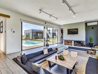 https://www.gallito.com.uy/vende-casa-de-5-dormitorios-en-el-quijote-la-barra-inmuebles-26522783