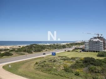 https://web5.gallito.com.uy/penthouse-duplex-en-venta-de-4-dormitorios-en-playa-brava-inmuebles-26158608