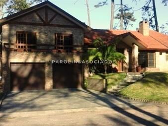 https://web5.gallito.com.uy/casa-en-venta-de-4-dormitorios-en-mansa-punta-del-este-inmuebles-16906119