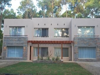 https://www.gallito.com.uy/casa-en-venta-de-4-dormitorios-en-solanas-punta-del-este-inmuebles-21724693