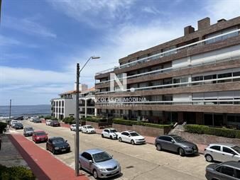 https://web5.gallito.com.uy/departamento-en-venta-de-un-dormitorio-en-peninsula-punta-inmuebles-26574885