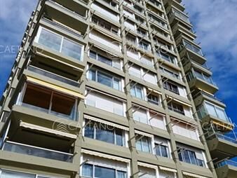 https://web5.gallito.com.uy/venta-apartamento-3-dormitorios-y-dependencia-playa-mansa-inmuebles-21019663