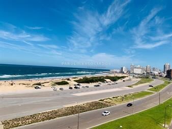 https://web5.gallito.com.uy/apartamento-en-venta-de-3-suites-en-edificio-martinique-pu-inmuebles-19216243
