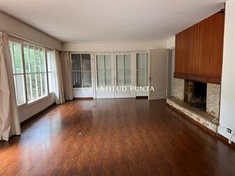 https://web5.gallito.com.uy/casa-de-3-dormitorios-en-cantegril-inmuebles-25221942