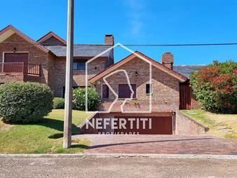 https://web5.gallito.com.uy/venta-casa-7-dormitorios-en-playa-mansa-inmuebles-26621872