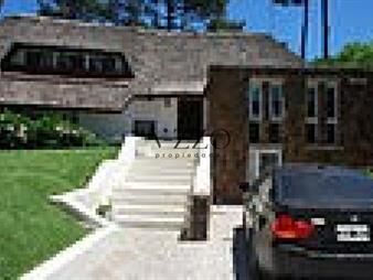 https://web5.gallito.com.uy/casa-en-lugano-5-dormitorios-inmuebles-25934476
