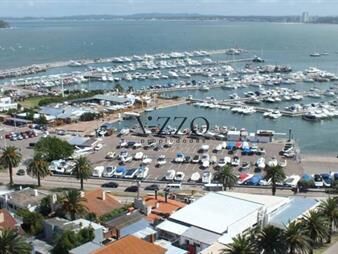 https://web5.gallito.com.uy/hermoso-con-vista-total-al-puerto-divino-inmuebles-26627234