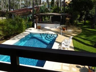 https://web5.gallito.com.uy/excelente-casa-de-4-dormitorios-con-piscina-en-playa-mansa-inmuebles-25644143