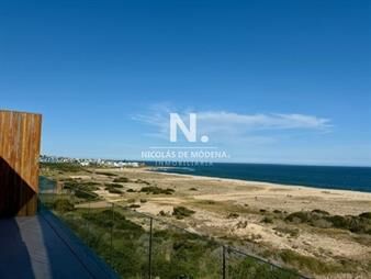https://web5.gallito.com.uy/en-venta-apartamento-en-manantiales-de-4-dormitorios-con-v-inmuebles-26631719