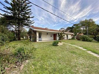 https://www.gallito.com.uy/venta-casa-punta-del-este-3-dormitorios-inmuebles-25941009