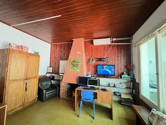 https://www.gallito.com.uy/oportunidad-para-inversiã³n-casa-y-locales-con-renta-inmuebles-26645365