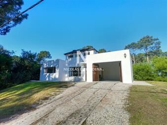 https://www.gallito.com.uy/casa-en-punta-ballena-club-del-lago-inmuebles-24987644
