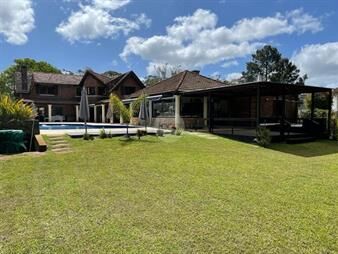 https://www.gallito.com.uy/exclusiva-residencia-de-dos-plantas-con-amplios-espacios-y-inmuebles-25934634